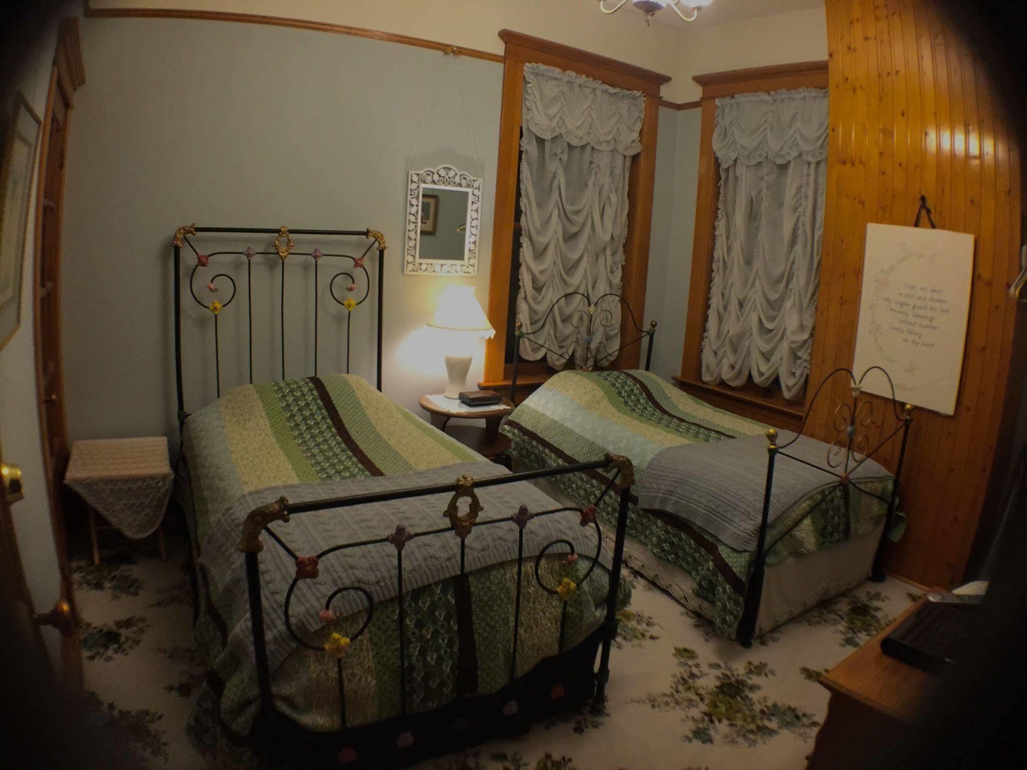 Ferris Mansion Bed And Breakfast Роулинс Экстерьер фото